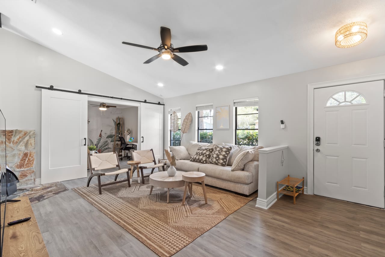 Palm Harbor FL — Tropical Bungalow